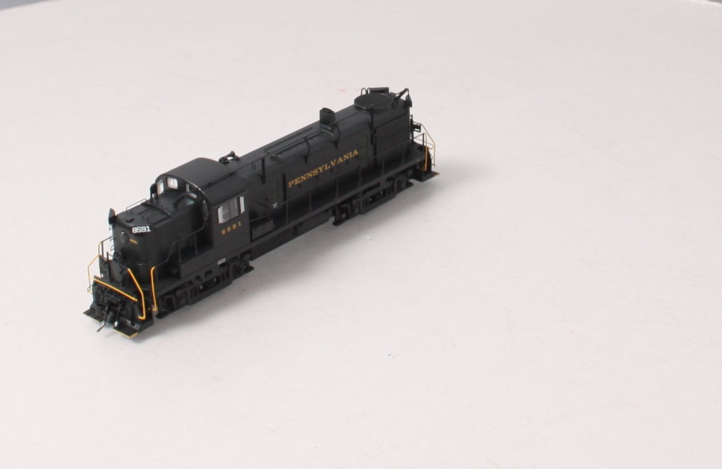 Bowser 24683 HO Pennsylvania Alco RS-3 Ph. 3 Diesel Loco w/Train Phone #8591