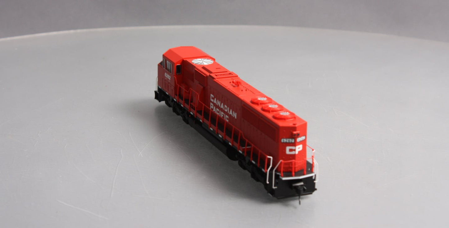 Walthers 910-10306 HO Scale Canadian Pacific EMD SD60M Diesel Engien #6262
