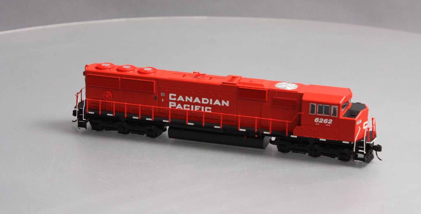 Walthers 910-10306 HO Scale Canadian Pacific EMD SD60M Diesel Engien #6262