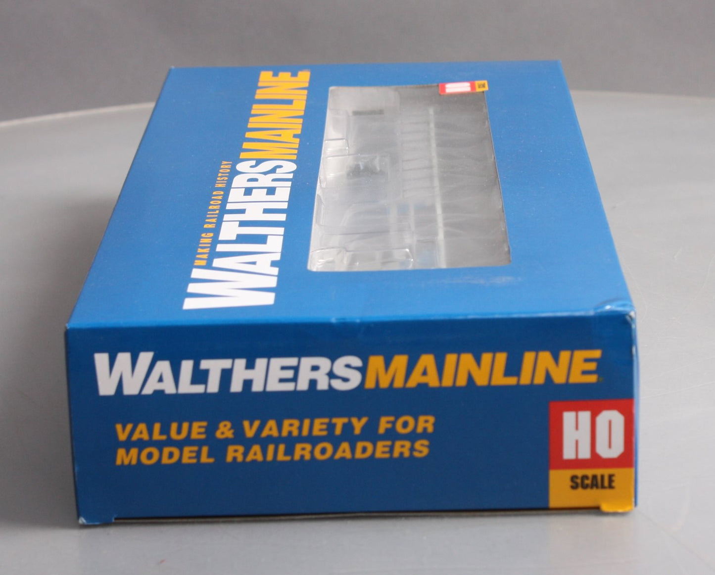 Walthers 910-9835 HO Scale Canadian National EMD SD70ACe Diesel Engine #8102