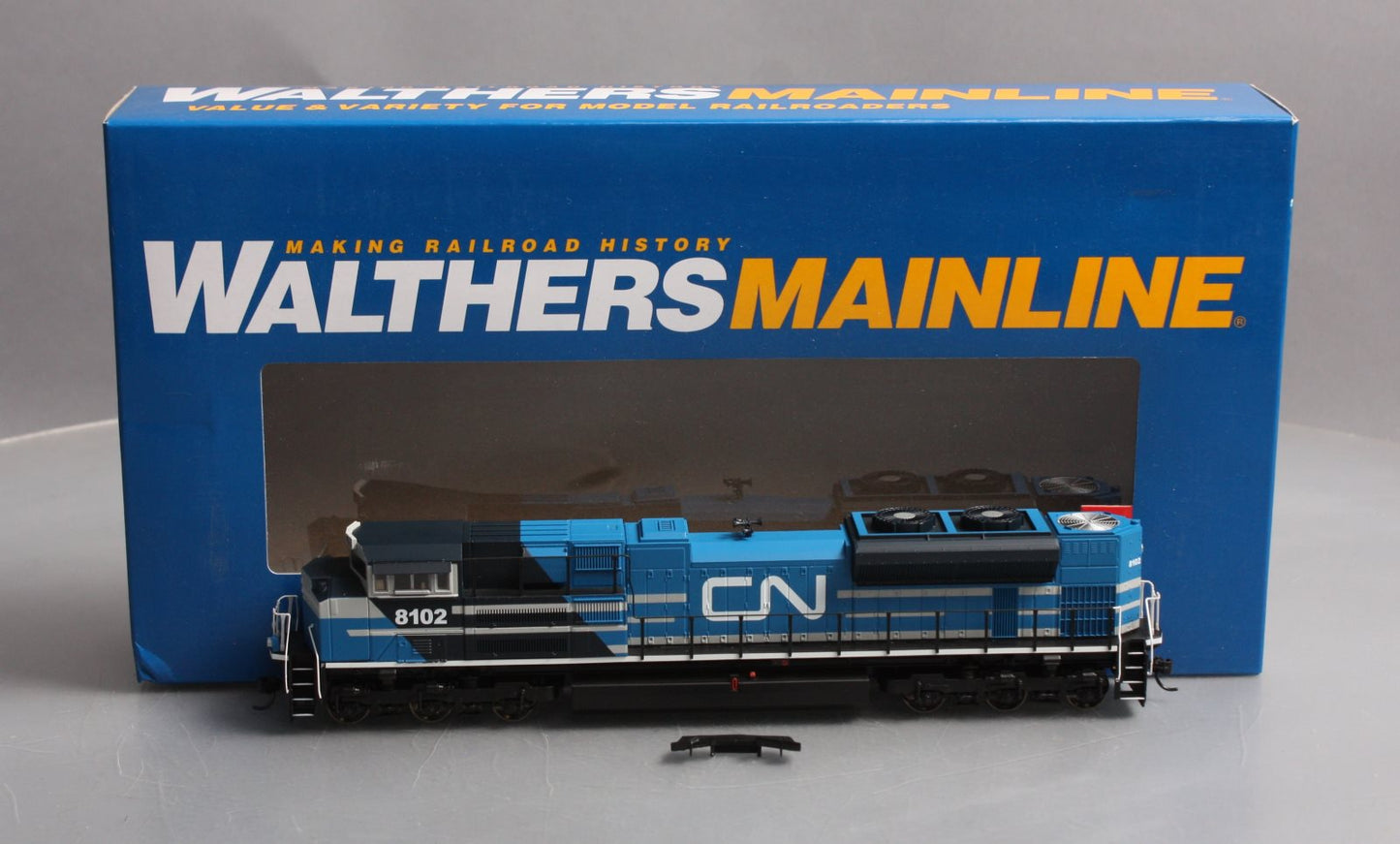 Walthers 910-9835 HO Scale Canadian National EMD SD70ACe Diesel Engine #8102