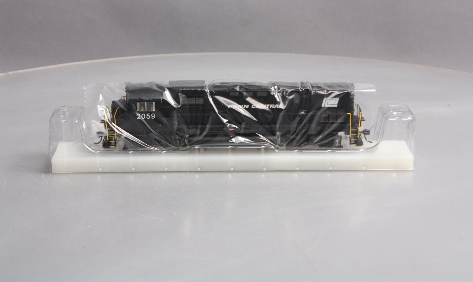 Bowser 23871 HO Scale Penn Central Alco C430 Diesel Engine #2059