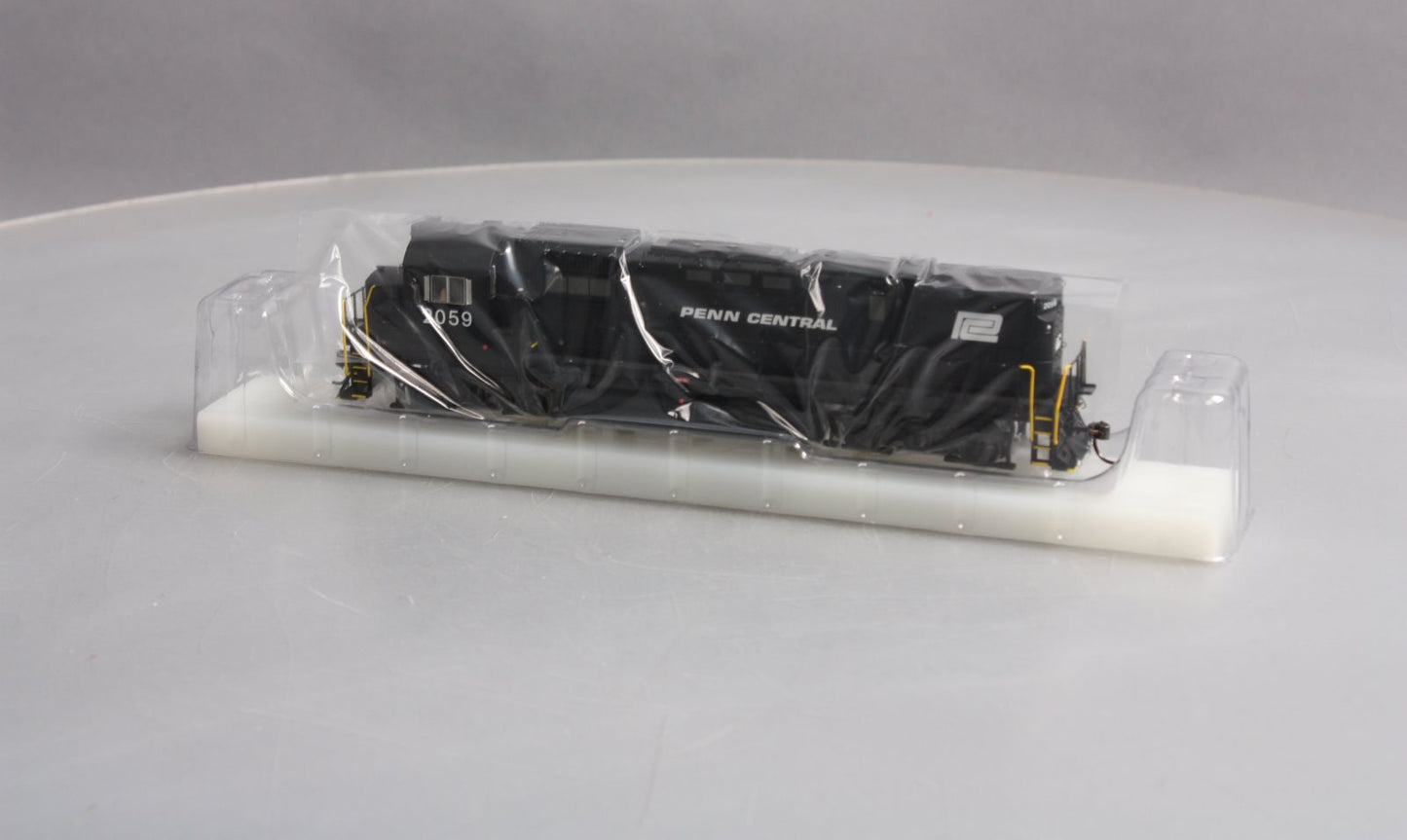 Bowser 23871 HO Scale Penn Central Alco C430 Diesel Engine #2059