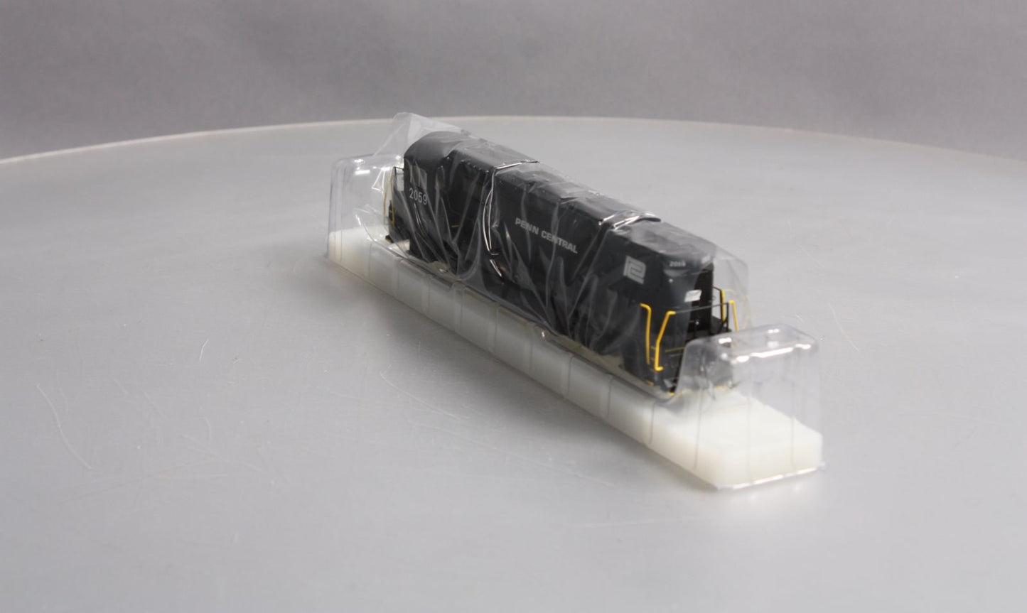 Bowser 23871 HO Scale Penn Central Alco C430 Diesel Engine #2059