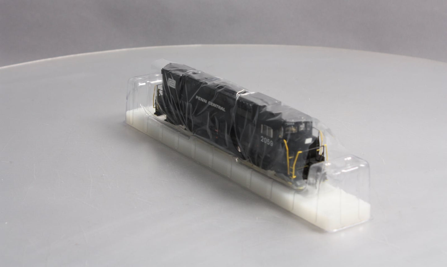 Bowser 23871 HO Scale Penn Central Alco C430 Diesel Engine #2059