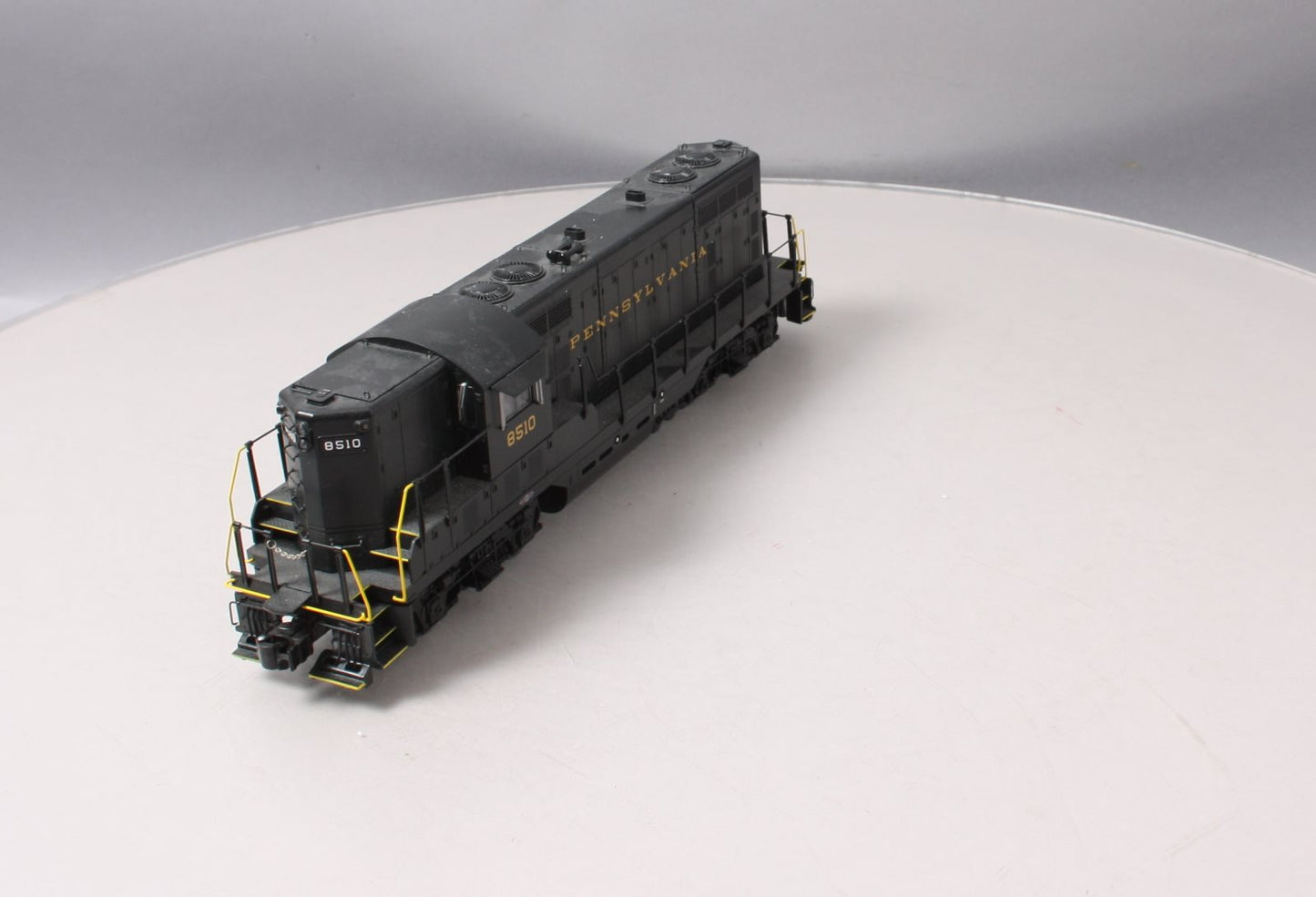 Lionel 6-28587 O Gauge Pennsylvania GP7 Diesel Locomotive #8510