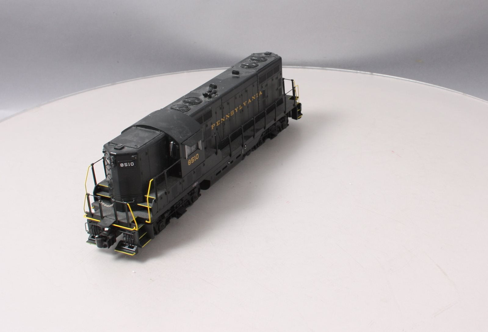 Lionel 6-28587 O Gauge Pennsylvania GP7 Diesel Locomotive #8510