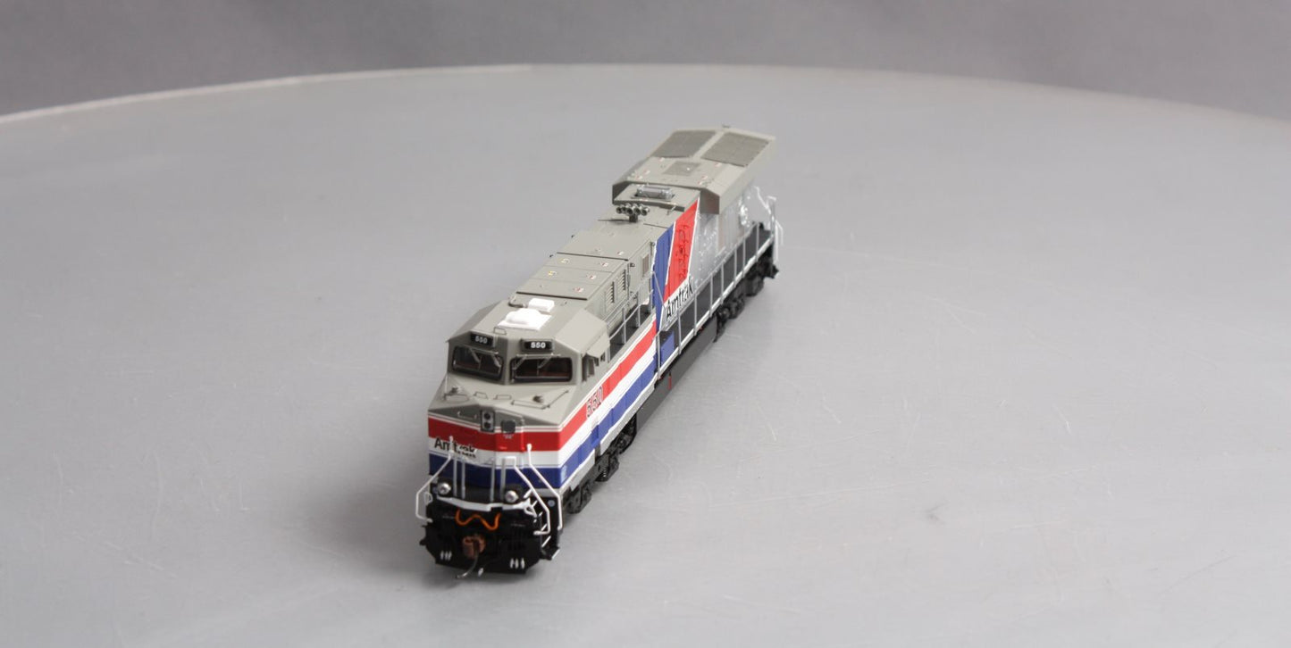 Athearn G83044 HO Amtrak ES44AC Diesel Locomotive #550