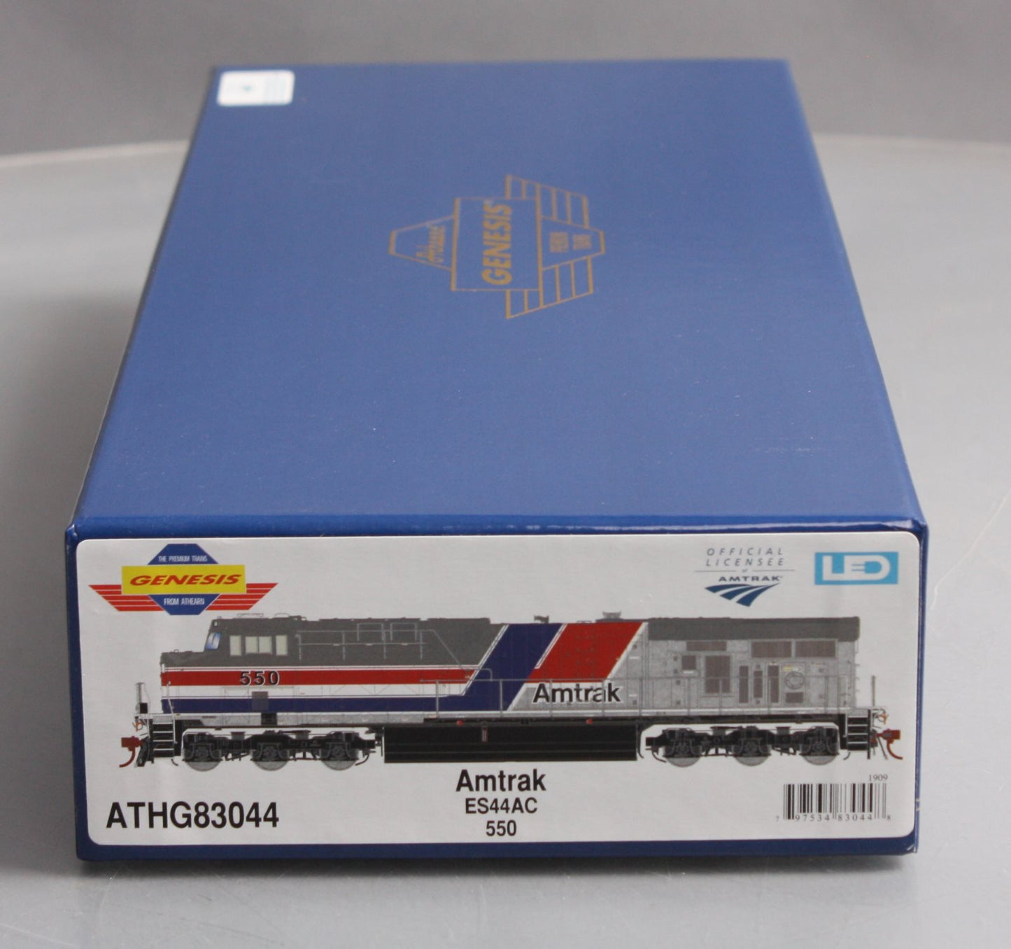 Athearn G83044 HO Amtrak ES44AC Diesel Locomotive #550