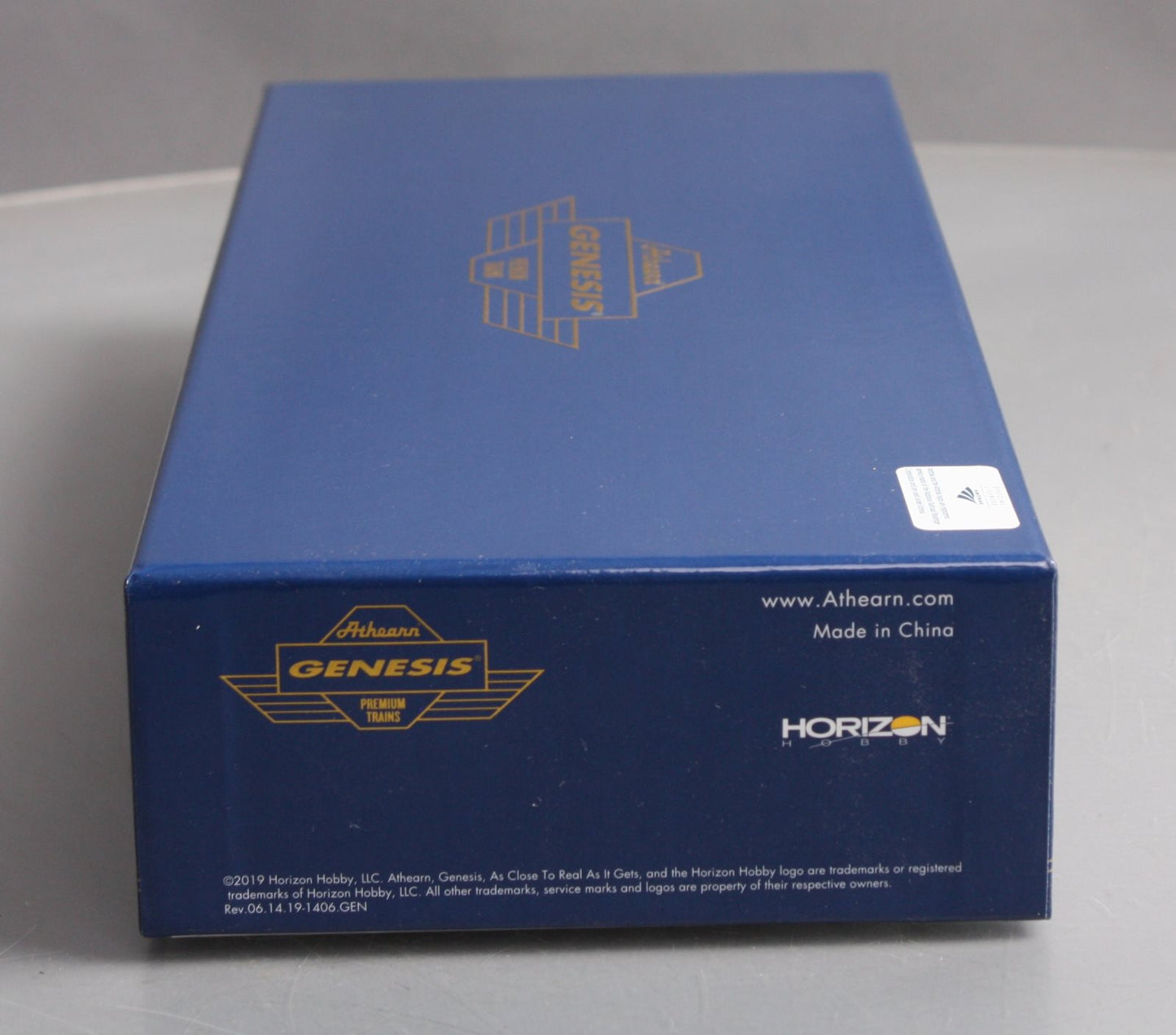 Athearn G83044 HO Amtrak ES44AC Diesel Locomotive #550
