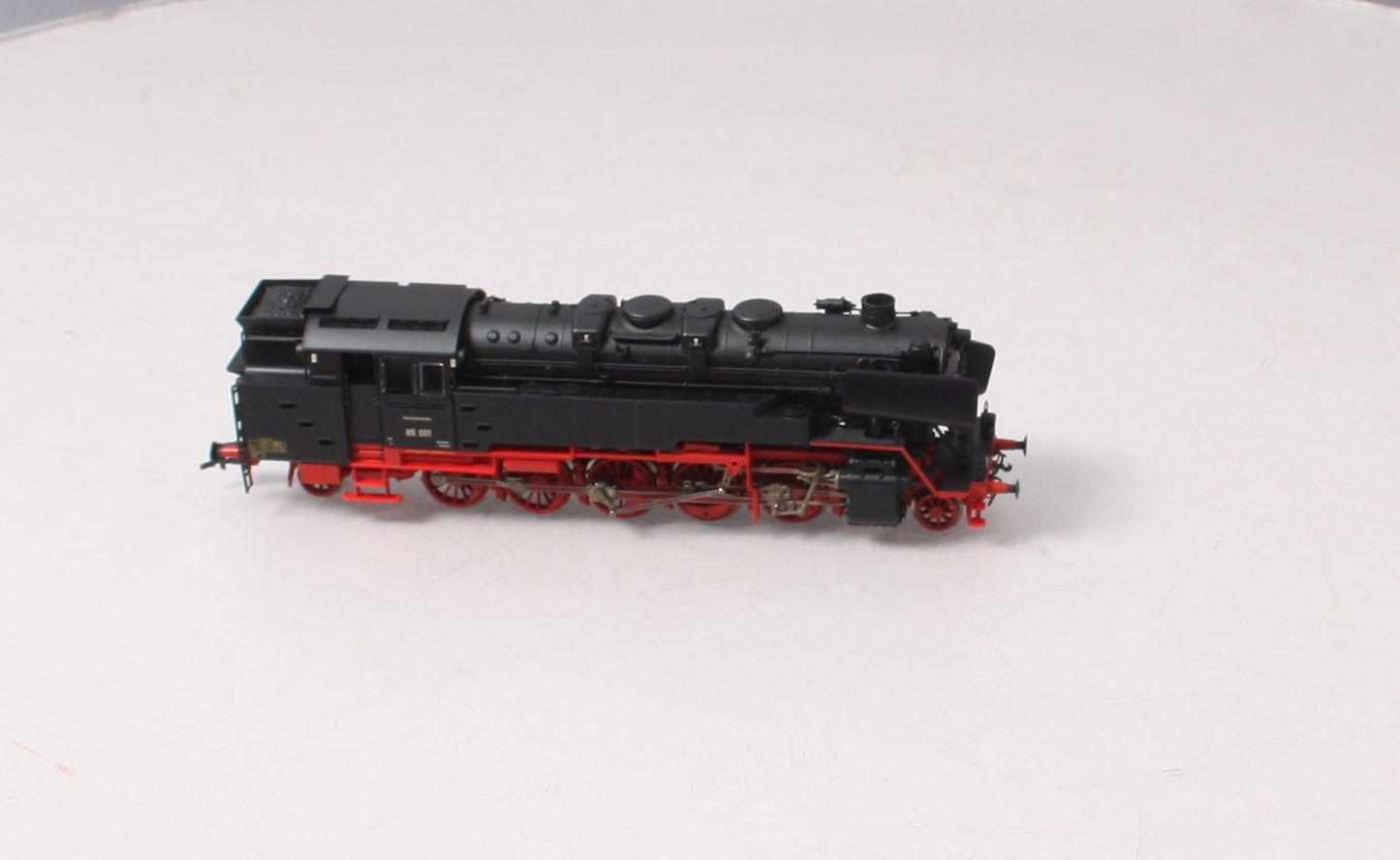 Roco 72263 HO DB Steam Locomotive #85 001