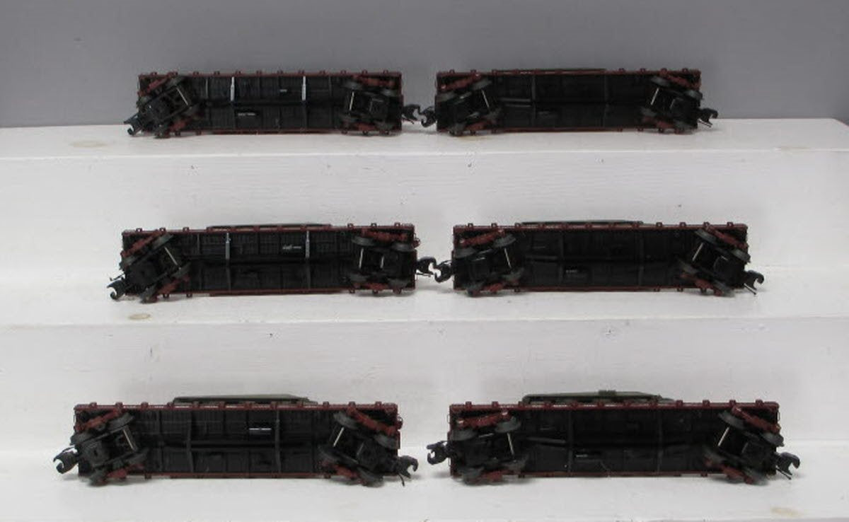 MTH 20-90551 Union Pacific 41' Wood Flat Cars w/ Sherman Tank Load (Set of 6)