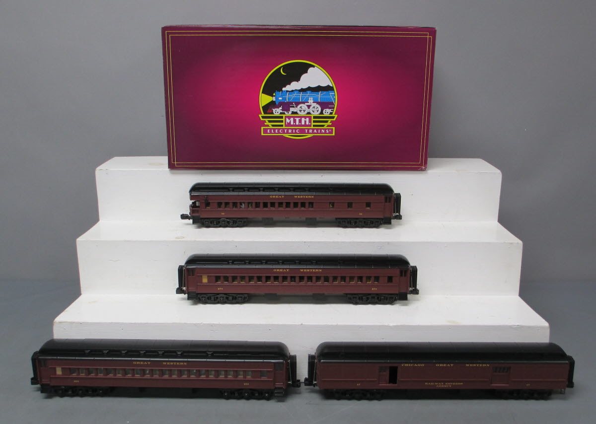 MTH 20-40049 O Gauge Chicago Great Western 4-Car Passenger Set