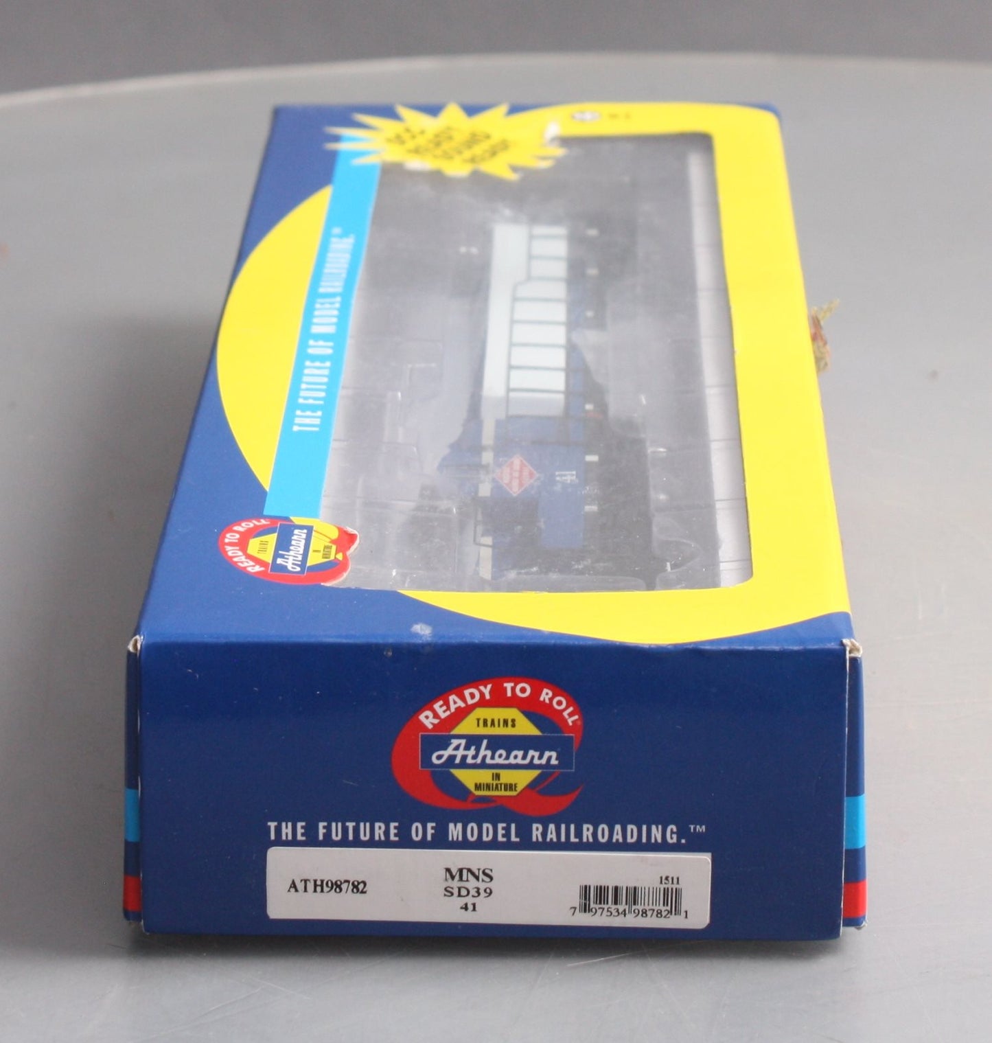 Athearn 98782 HO Minneapolis, Northfield & Southern SD-39 Diesel Locomotive #41