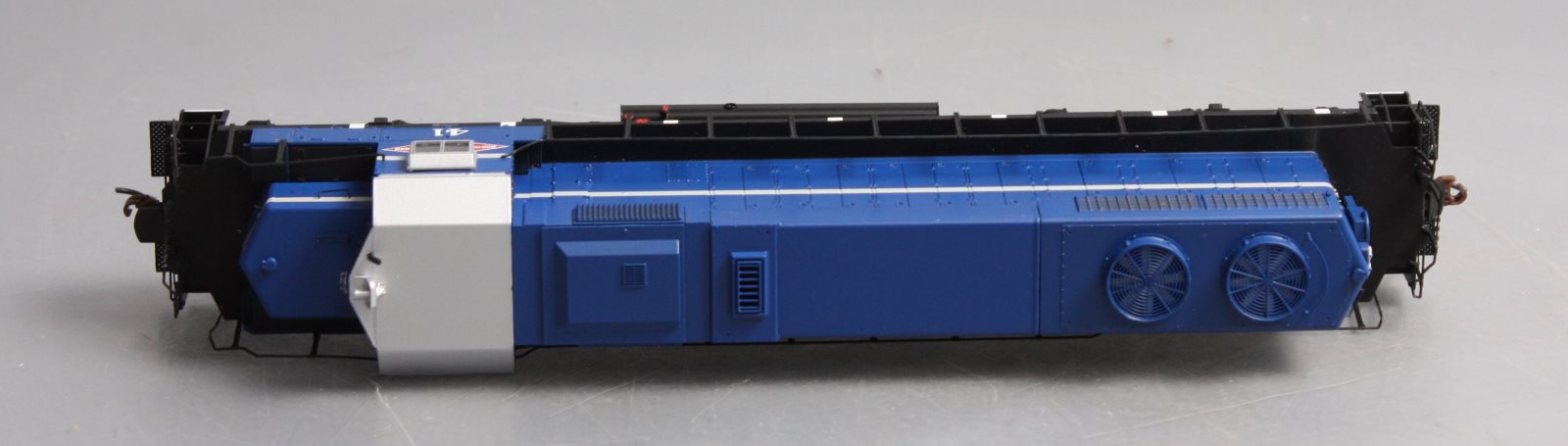 Athearn 98782 HO Minneapolis, Northfield & Southern SD-39 Diesel Locomotive #41