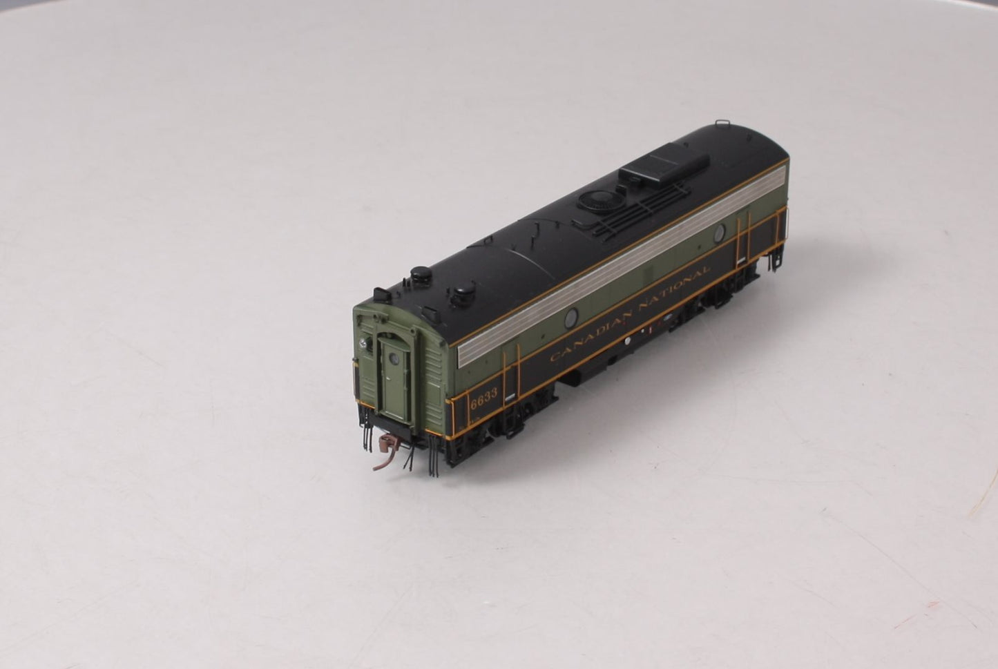 Rapido Trains 223022 HO Scale Canadian National F9B Diesel Locomotive #6633