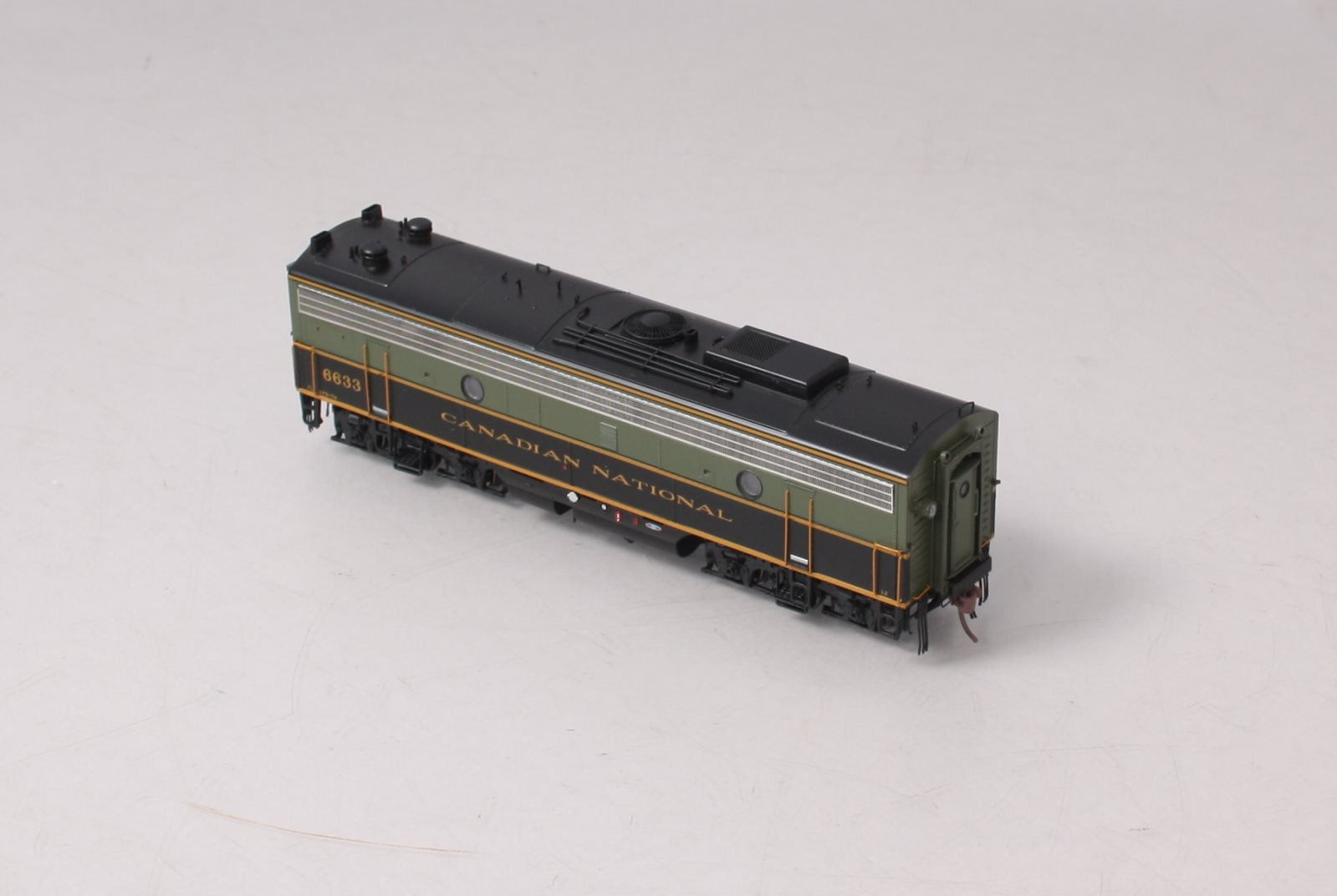 Rapido Trains 223022 HO Scale Canadian National F9B Diesel Locomotive #6633