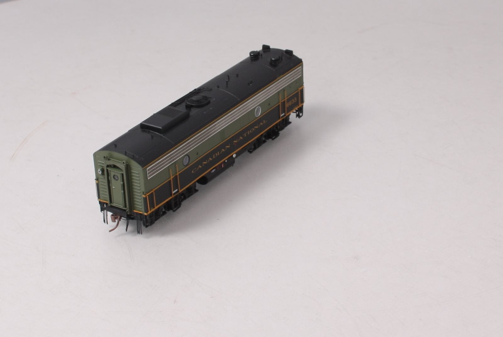 Rapido Trains 223022 HO Scale Canadian National F9B Diesel Locomotive #6633