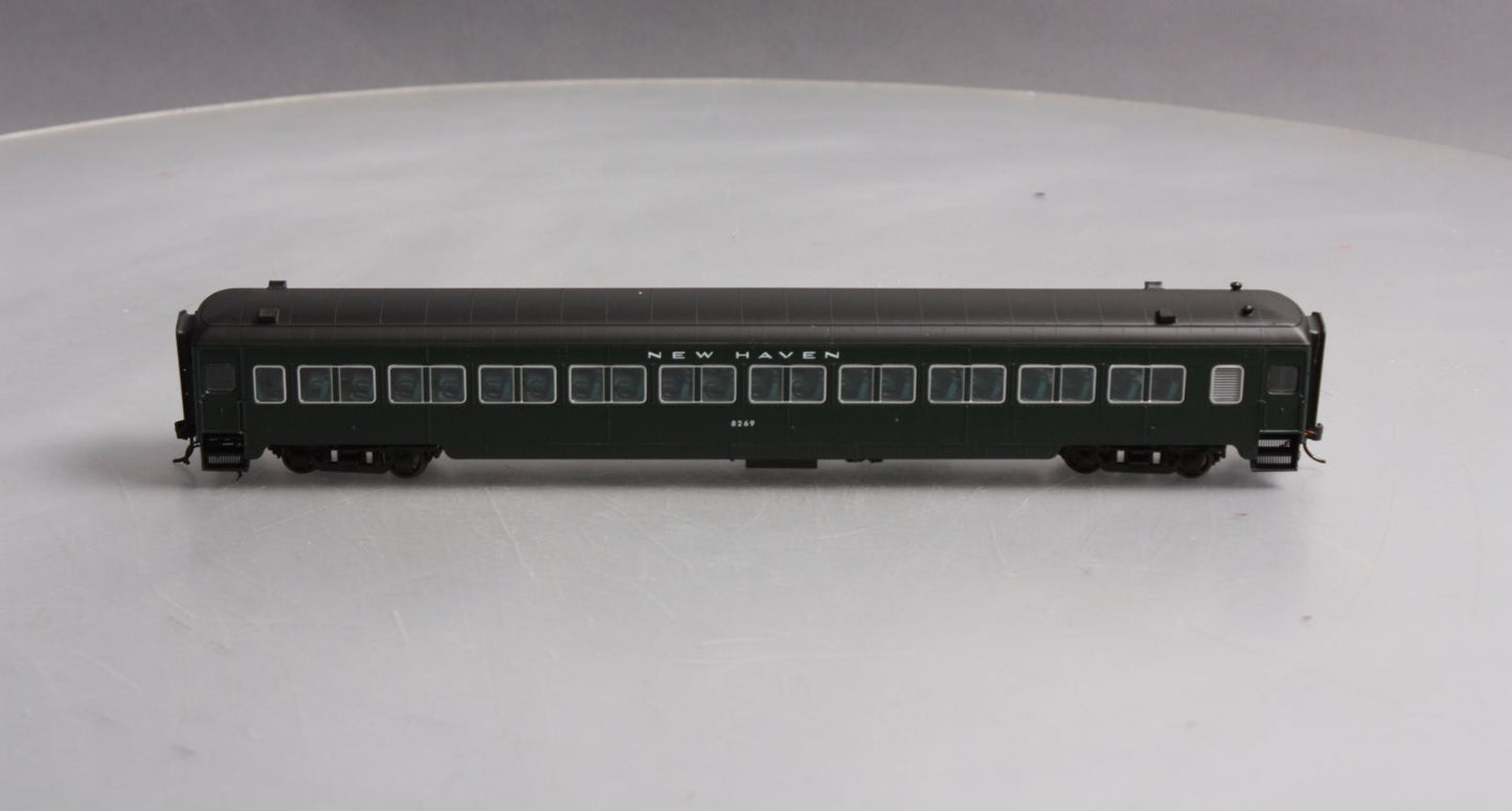 Rapido Trains 109017 HO New Haven 10-Window Phase II Coach #8269