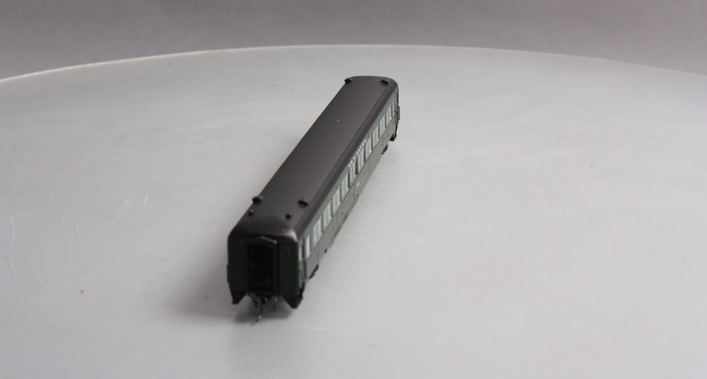 Rapido Trains 109017 HO New Haven 10-Window Phase II Coach #8269