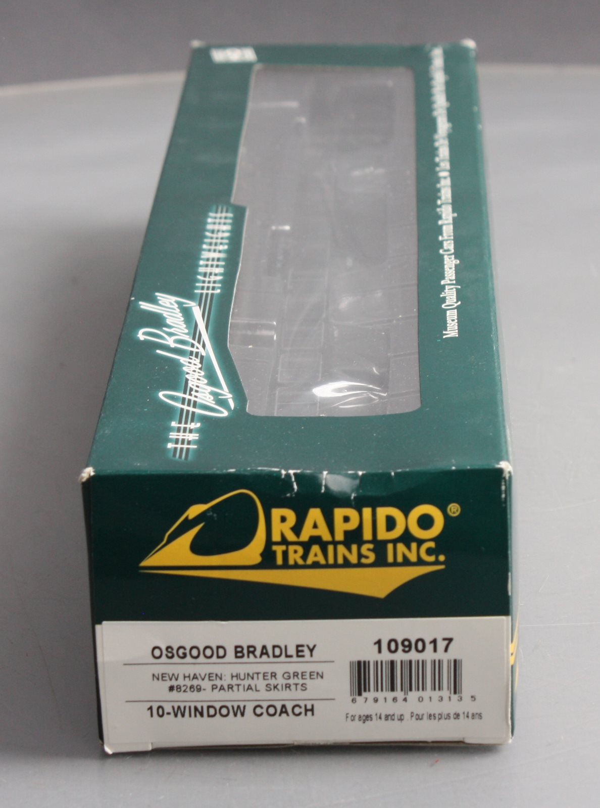 Rapido Trains 109017 HO New Haven 10-Window Phase II Coach #8269