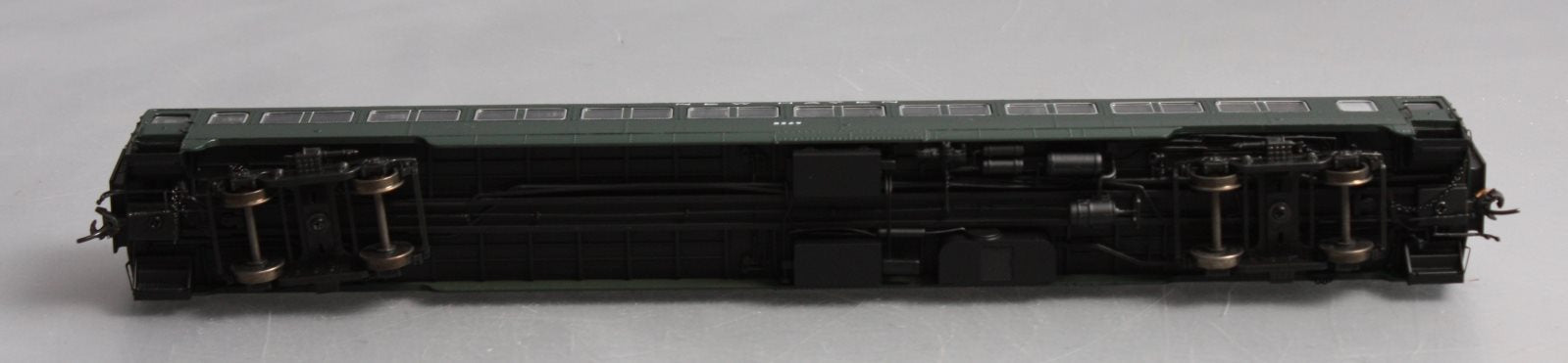 Rapido Trains 109017 HO New Haven 10-Window Phase II Coach #8269