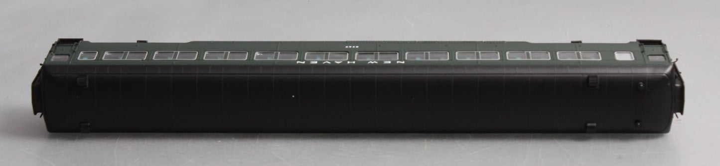 Rapido Trains 109017 HO New Haven 10-Window Phase II Coach #8269