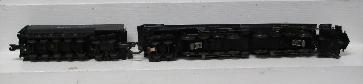 MTH 30-1514-1 UP 4-8-8-4 Big Boy Speciality O Gauge Steam Passenger Train Set