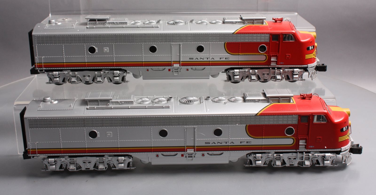 Lionel 6-81219 O Gauge Santa Fe Legacy E8 AA Diesel Locomotive Set #84/87