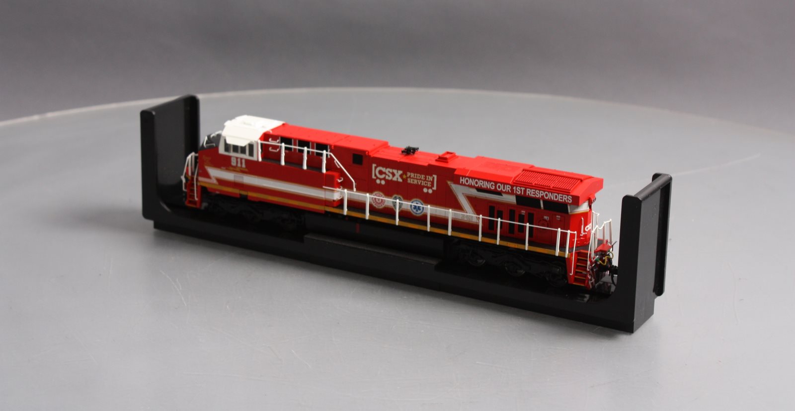 MTH 80-2400-1 HO CSX First Responders ES44AC Diesel Locomotive w/PS 3.0 #911
