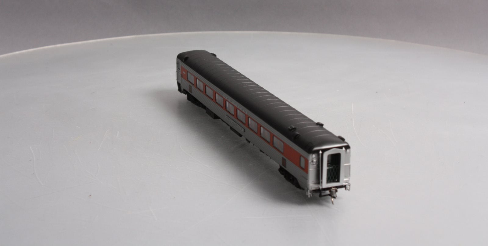 Rapido Trains 17116 HO New Haven (Mcginnis Scheme) Providence 36-Seat Parlor Car