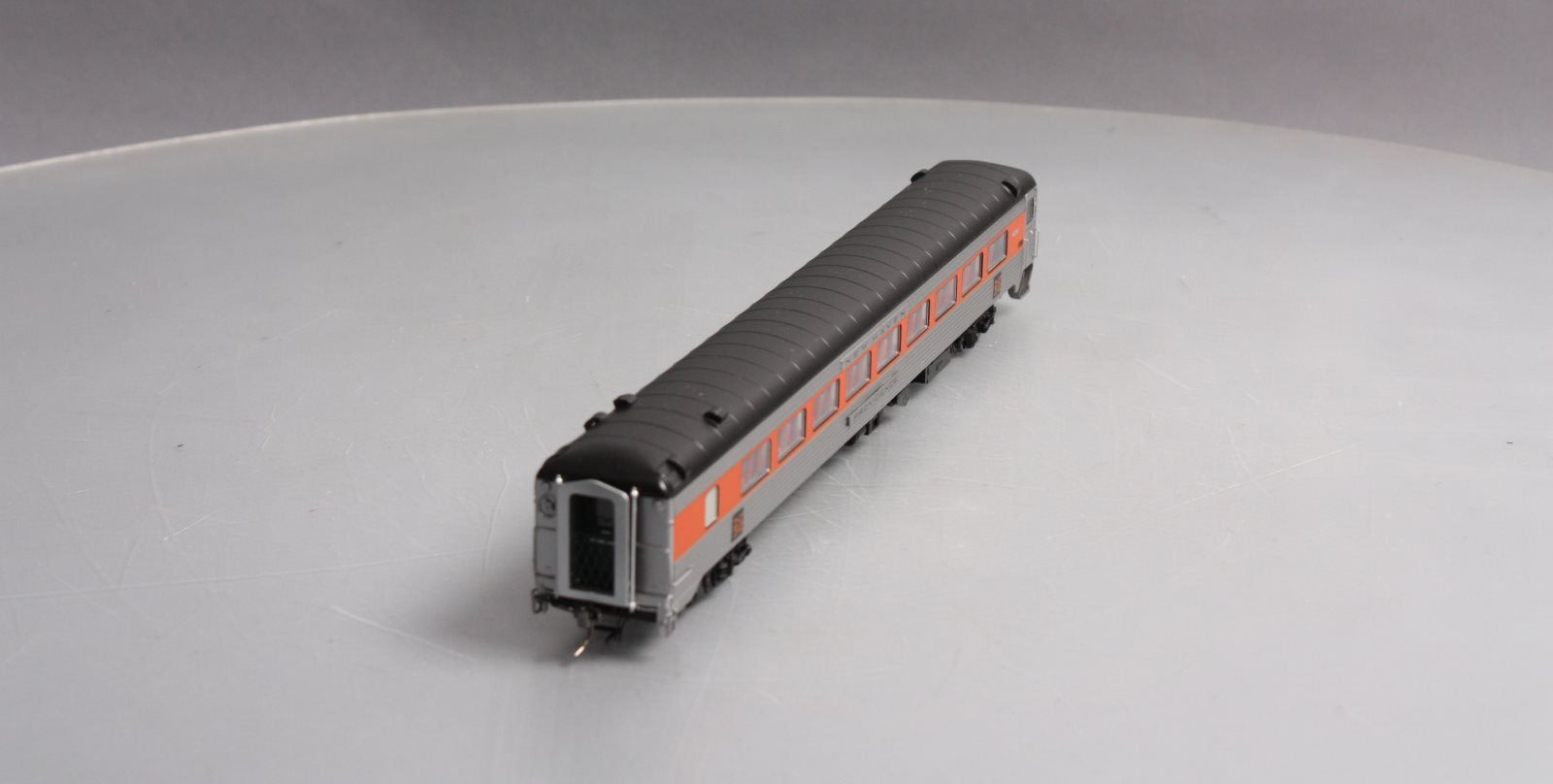 Rapido Trains 17116 HO New Haven (Mcginnis Scheme) Providence 36-Seat Parlor Car