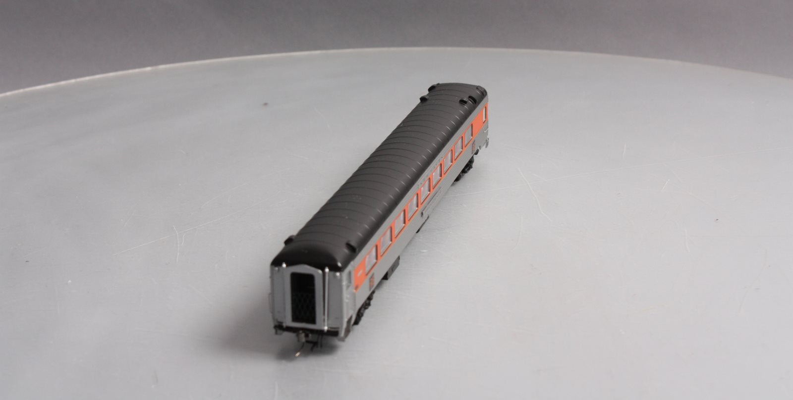 Rapido Trains 17116 HO New Haven (Mcginnis Scheme) Providence 36-Seat Parlor Car