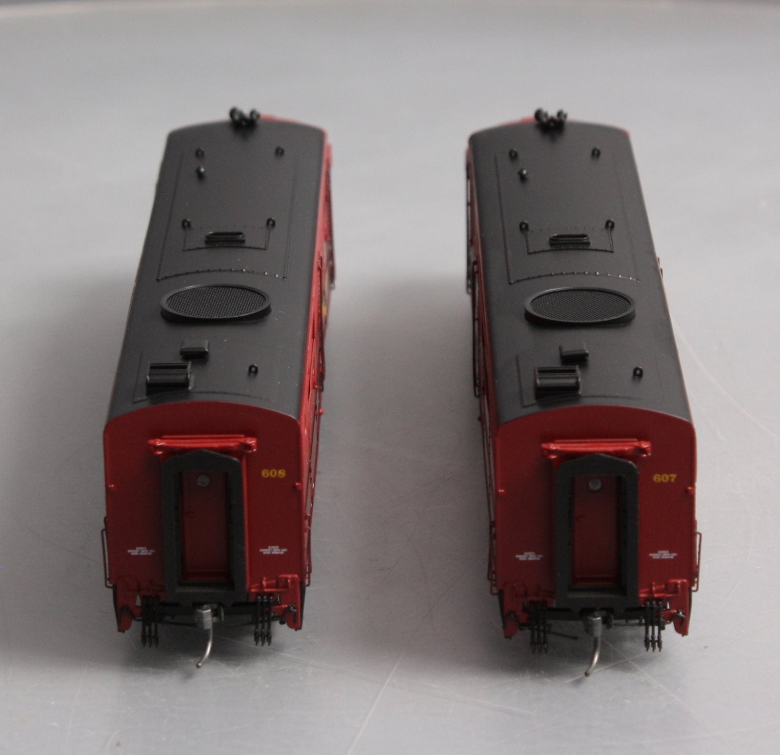 MTH 80-2284-0 HO LV Alco PA-PA Diesel Locomotive Set - DCC Ready (Set of 2)
