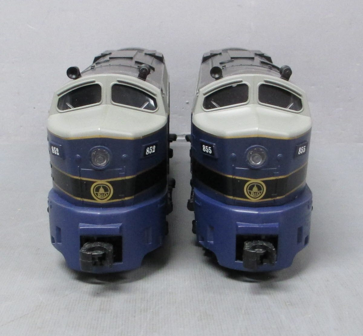 Williams 21901 Baltimore & Ohio Sharknose Diesel Locomotive AA Set