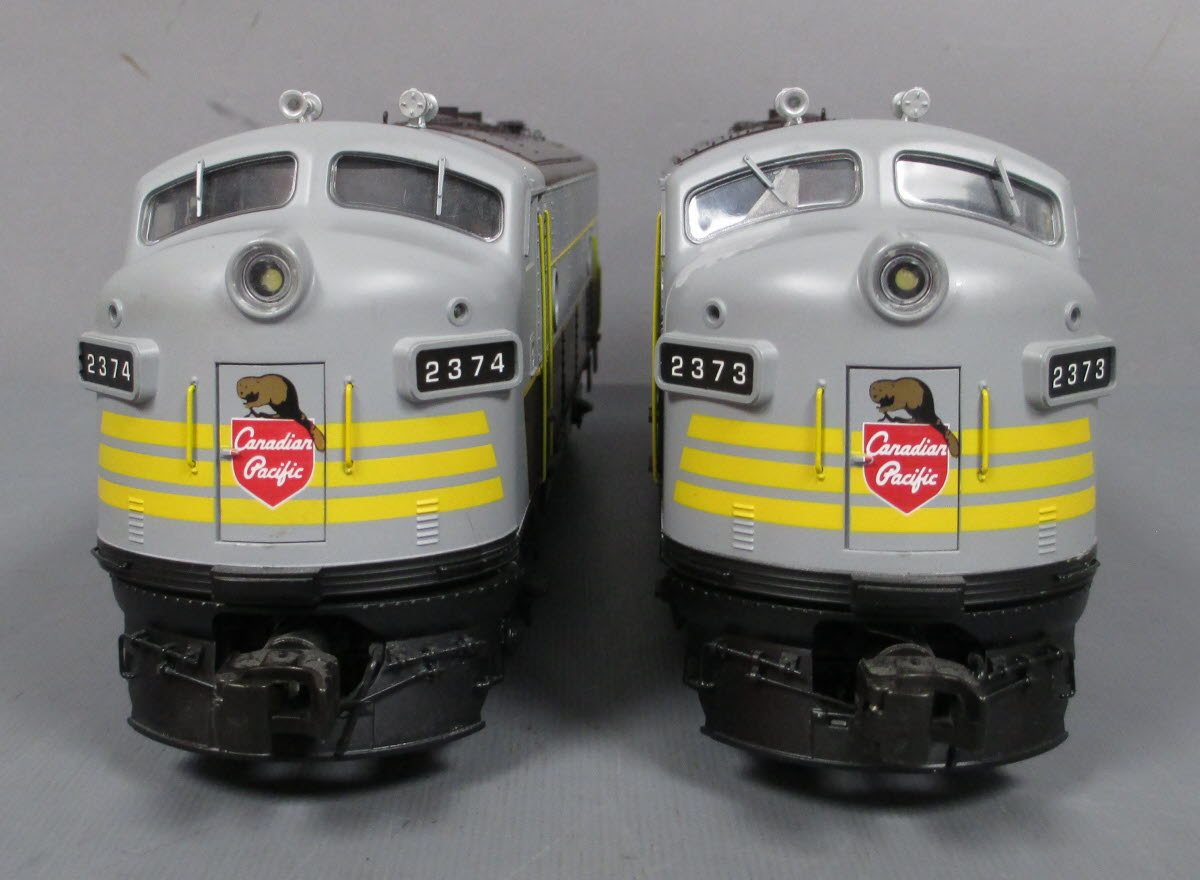 Lionel 6-34582 O Gauge Canadian Pacific F-3 AA Locomotive Set #2373/2374
