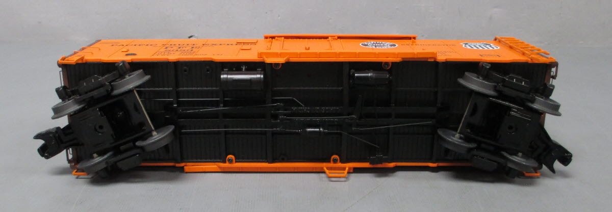 Lionel 6-29989 PFE Scale Steel Sided Reefer 3-Pack
