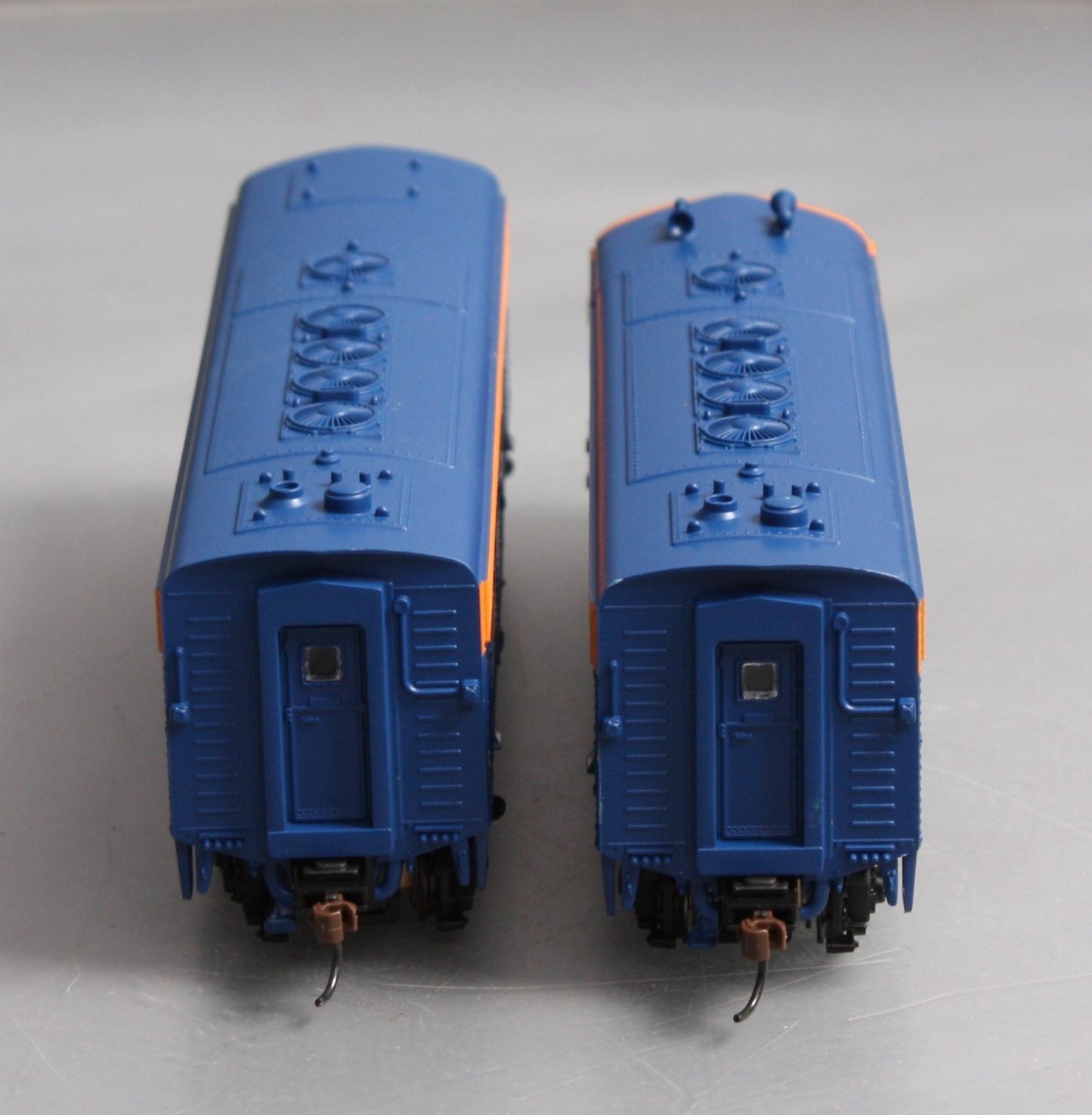 Roundhouse 82077 HO Central PWR F7A & DMY F7B Diesel Locomotive Set #57