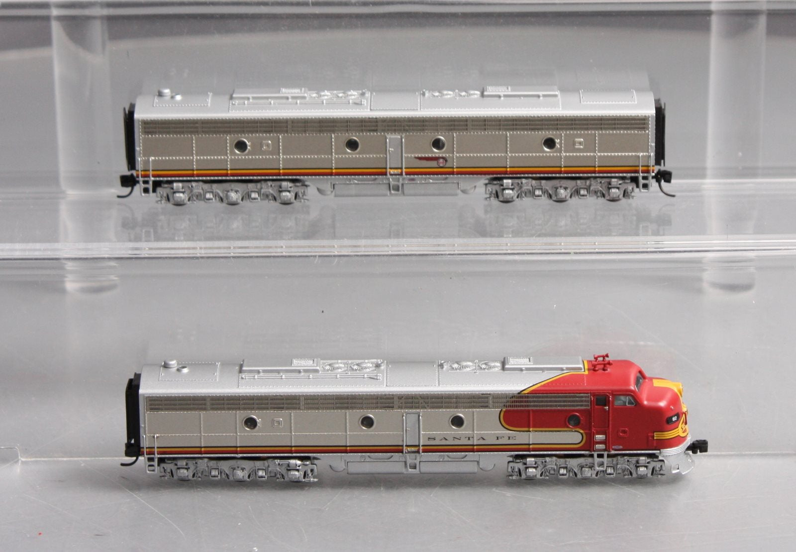 Broadway Limited 3614 N Santa Fe Warbonnet Scheme EMD E8 AB Diesel Loco Set