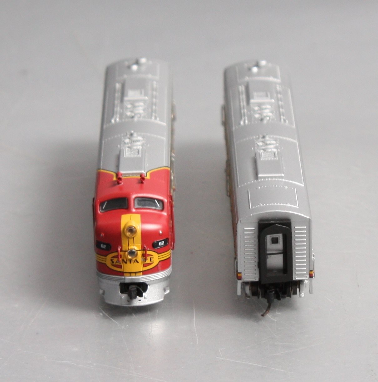 Broadway Limited 3614 N Santa Fe Warbonnet Scheme EMD E8 AB Diesel Loco Set