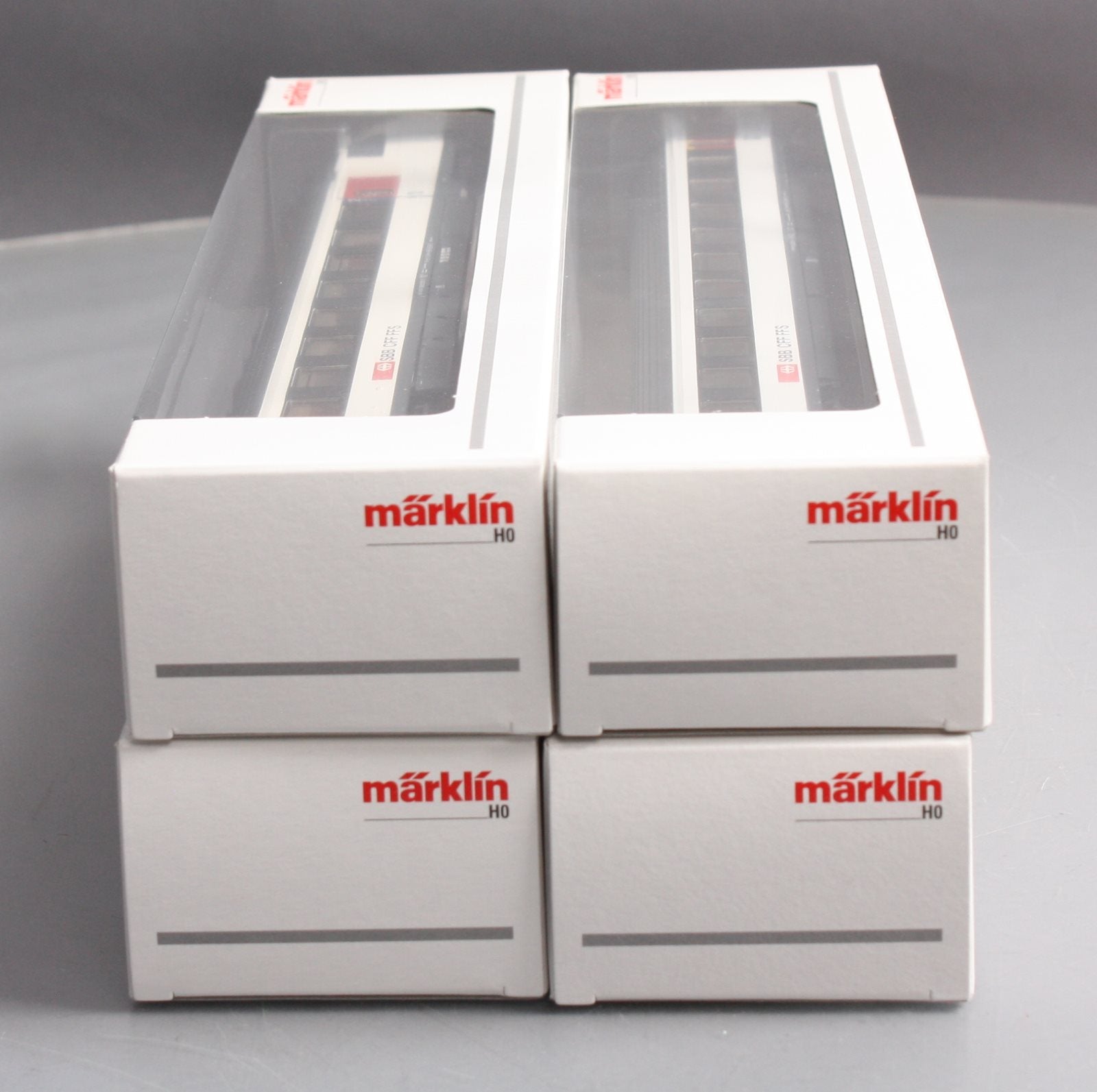 Mark IV Express Passenger Shuttle 4 Car Set - 3-Rail - Ready to Run