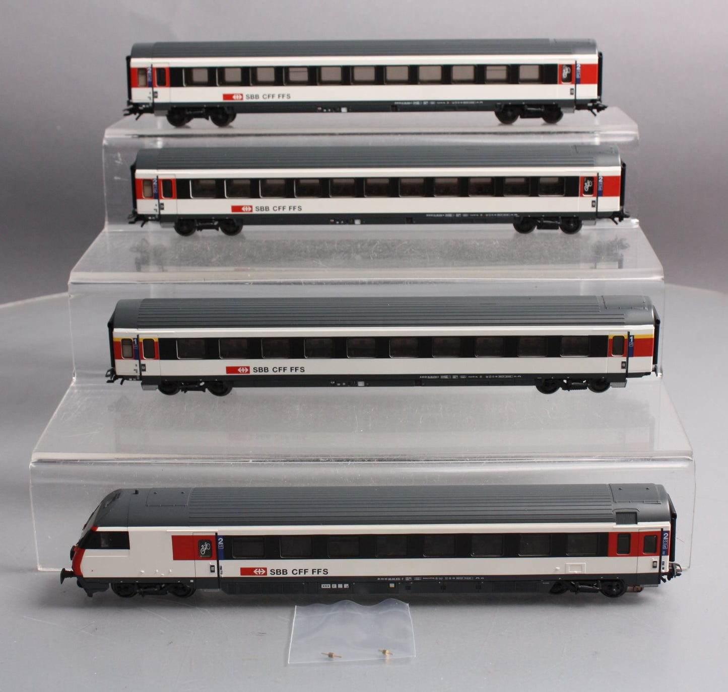 Mark IV Express Passenger Shuttle 4 Car Set - 3-Rail - Ready to Run
