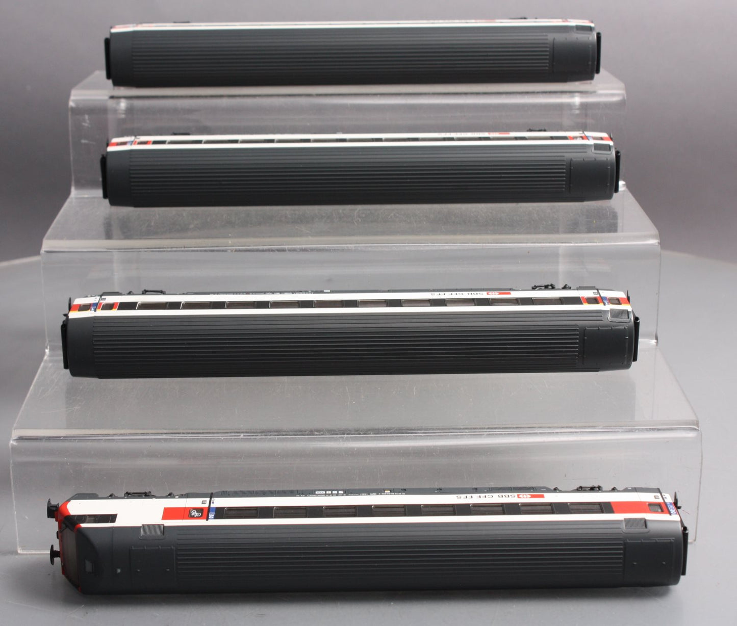 Mark IV Express Passenger Shuttle 4 Car Set - 3-Rail - Ready to Run