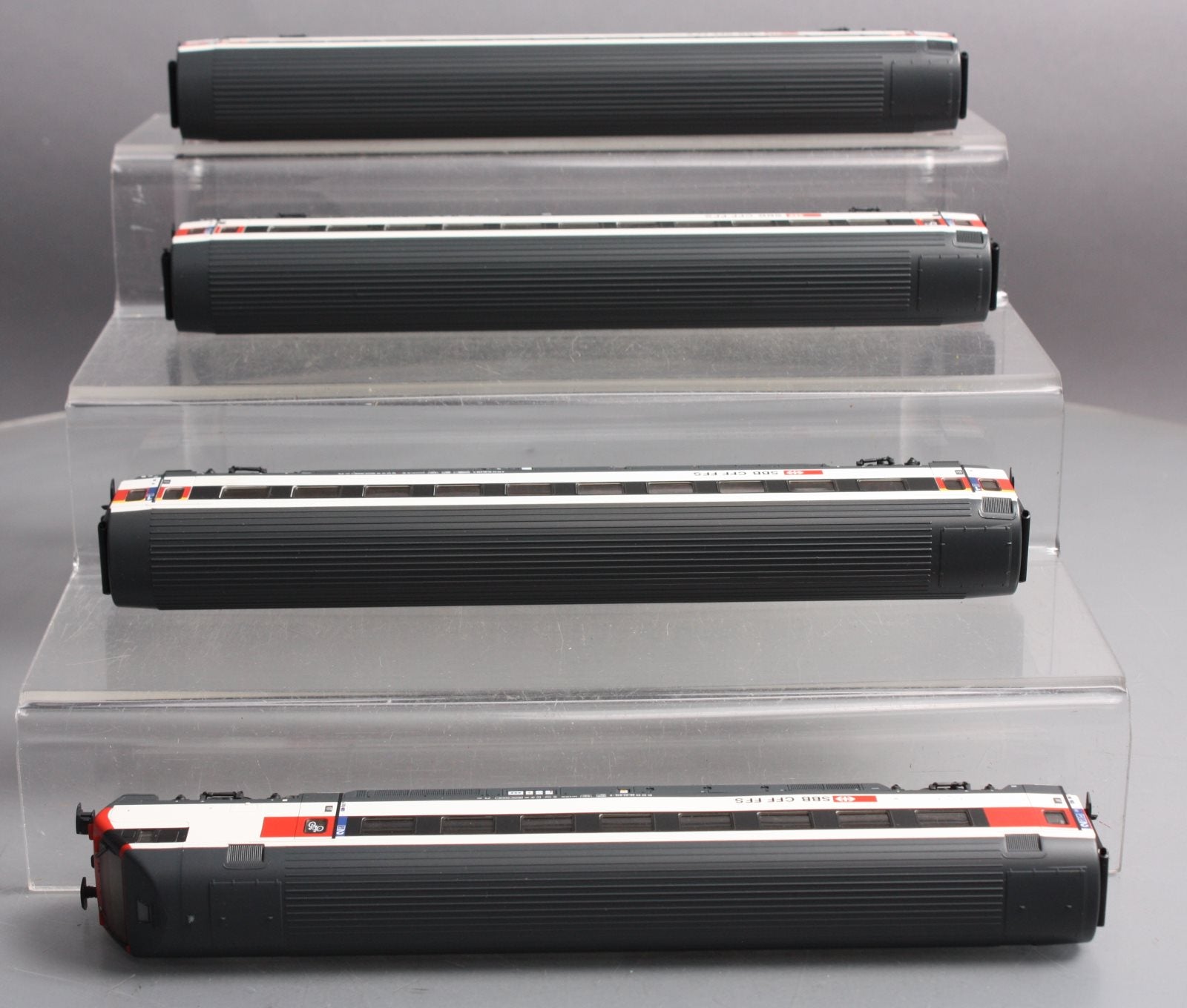 Mark IV Express Passenger Shuttle 4 Car Set - 3-Rail - Ready to Run