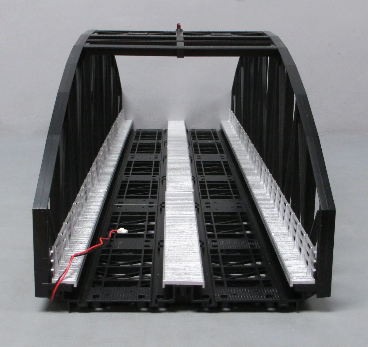 MTH 40-1111 O 2-Track Black Steel Arch Bridge