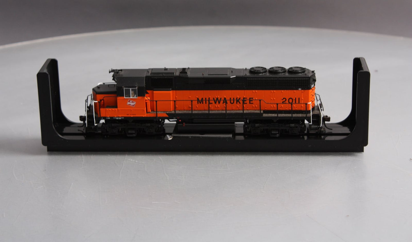 Atlas 10001712 HO Milwaukee Road EMD GP40 Low Nose Diesel Engine #2011