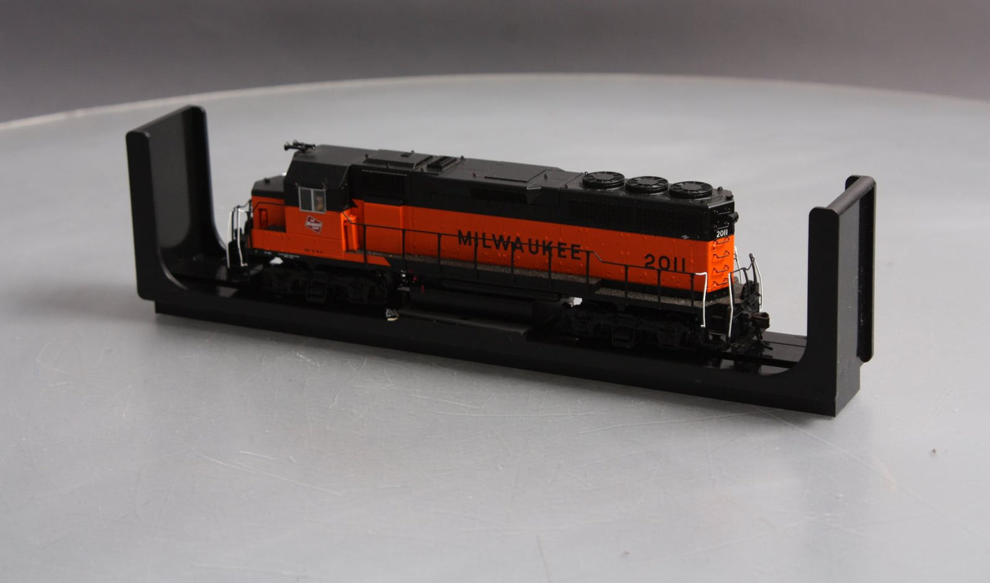 Atlas 10001712 HO Milwaukee Road EMD GP40 Low Nose Diesel Engine #2011