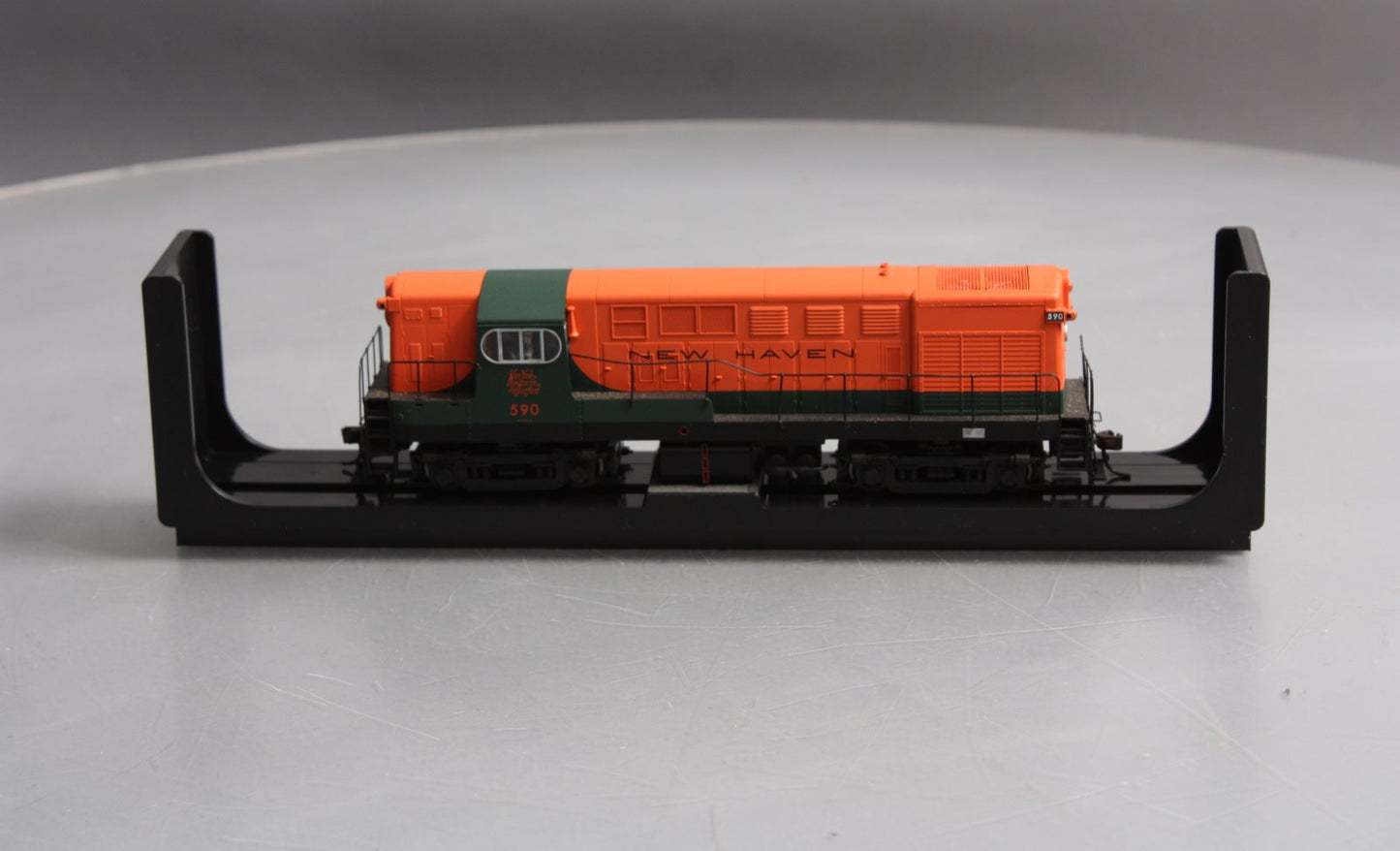 Atlas 10001625 HO New Haven FM H16-44 Diesel Locomotive #590