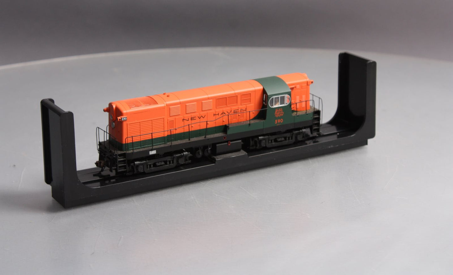 Atlas 10001625 HO New Haven FM H16-44 Diesel Locomotive #590