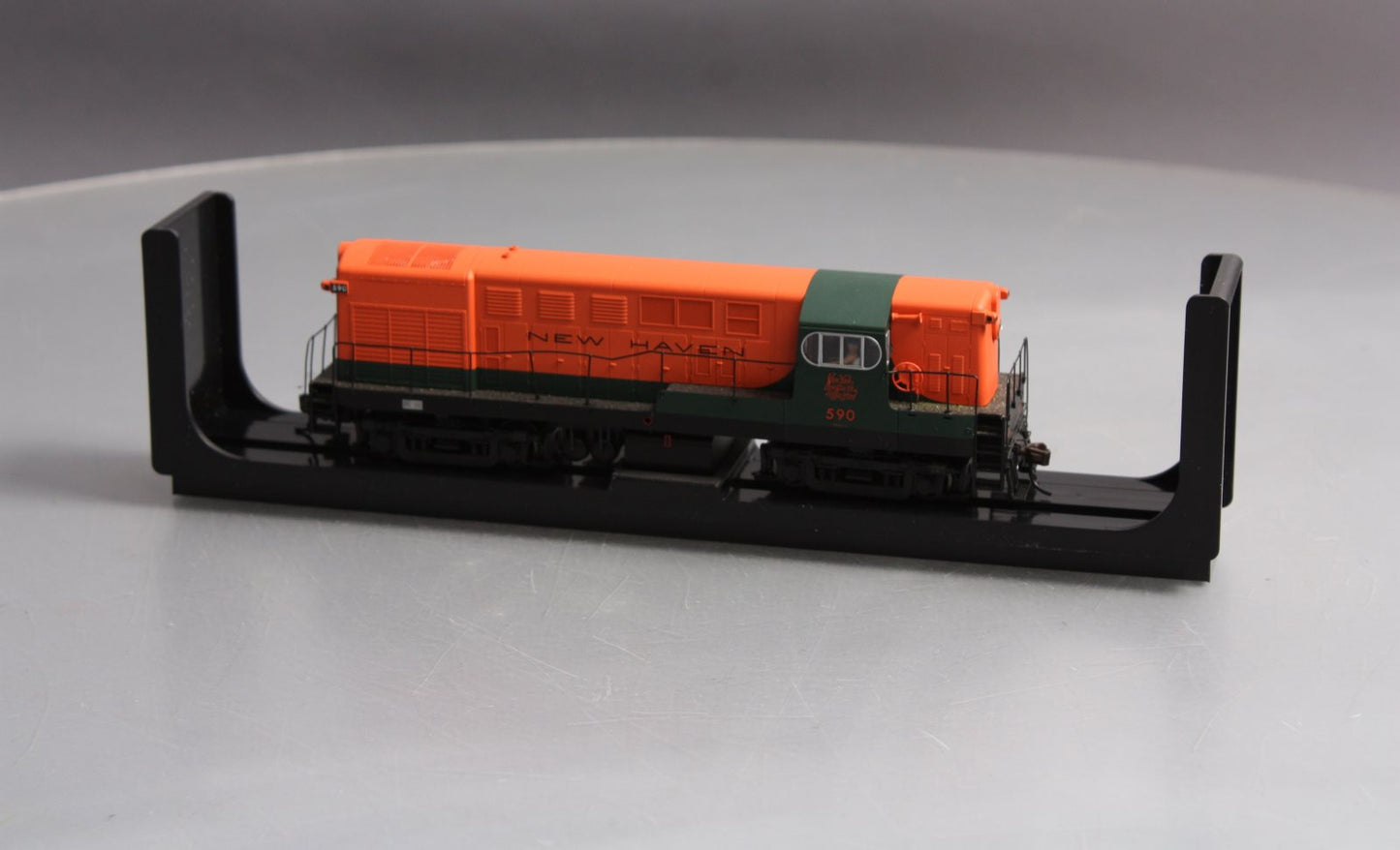 Atlas 10001625 HO New Haven FM H16-44 Diesel Locomotive #590